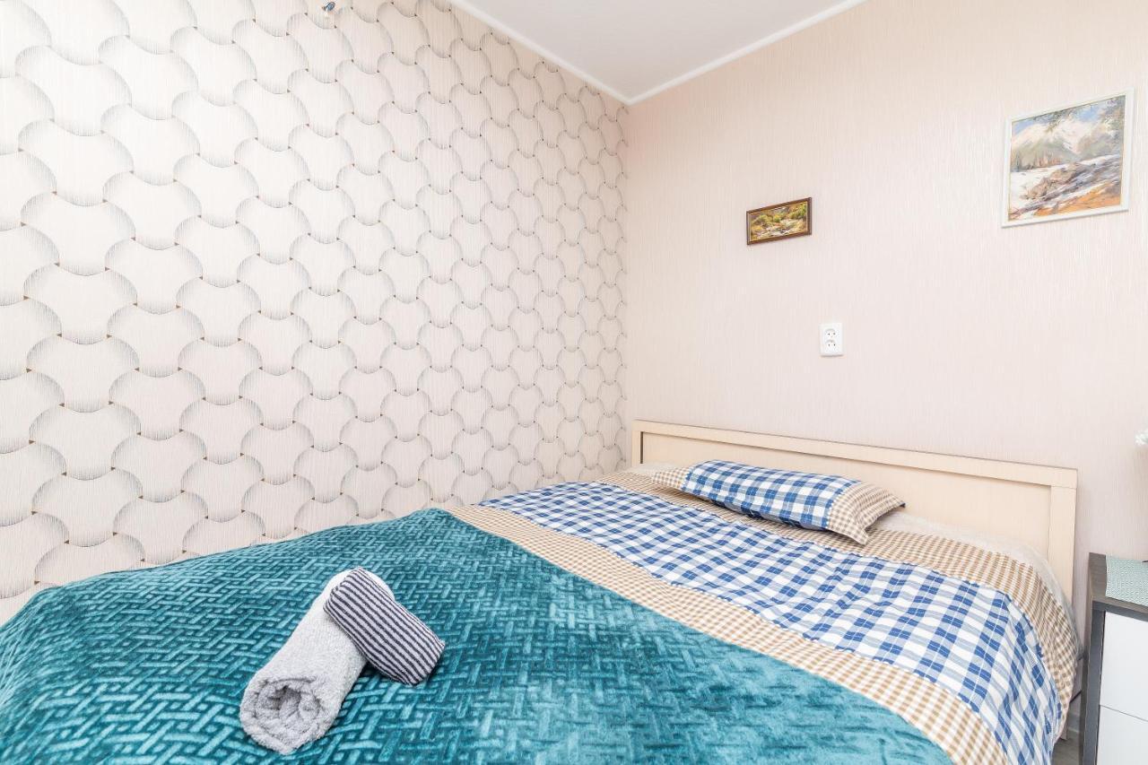 Guest House Poligloti Telavi Ngoại thất bức ảnh